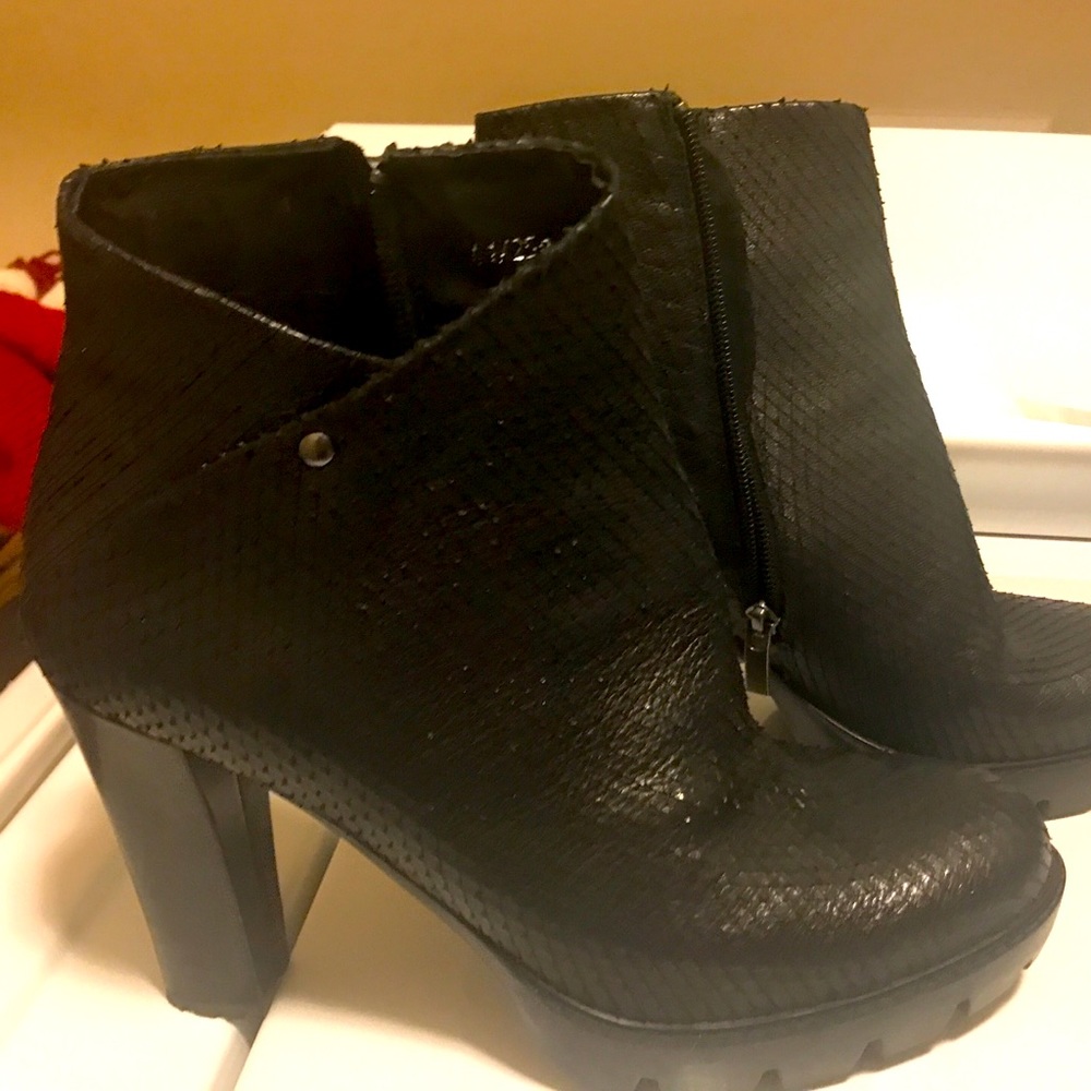 Bruno Premi leather ankle booties, 41